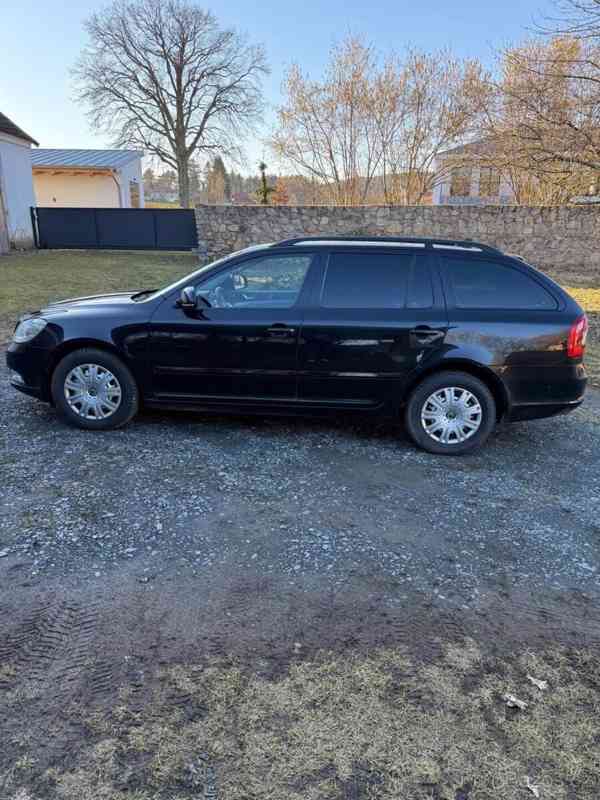 Škoda Octavia 2,0   2. 2009 - foto 6