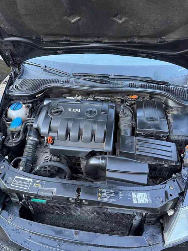 Škoda Octavia 2,0   2. 2009 - foto 16