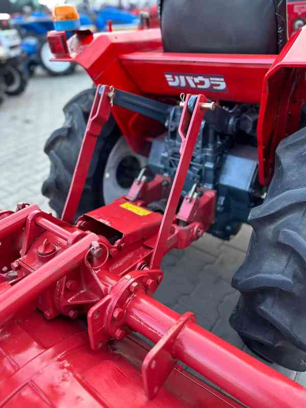 Japonský traktor Shibaura P17F (17 hp) s žacím ústrojím - foto 9