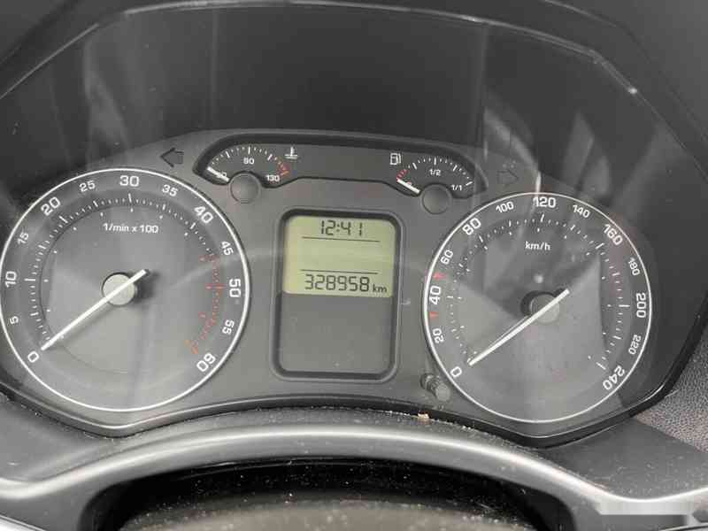 octavia 2 kombi tdi klima temp - foto 9