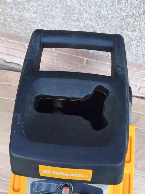 Prodám elektrický tichý Válcový drtič Riwall PRO -2800 W. - foto 5
