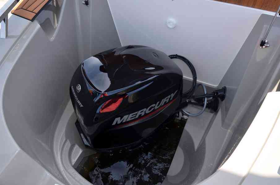 Nová motor. loď Corsiva 625 Tender + MOTOR - foto 5