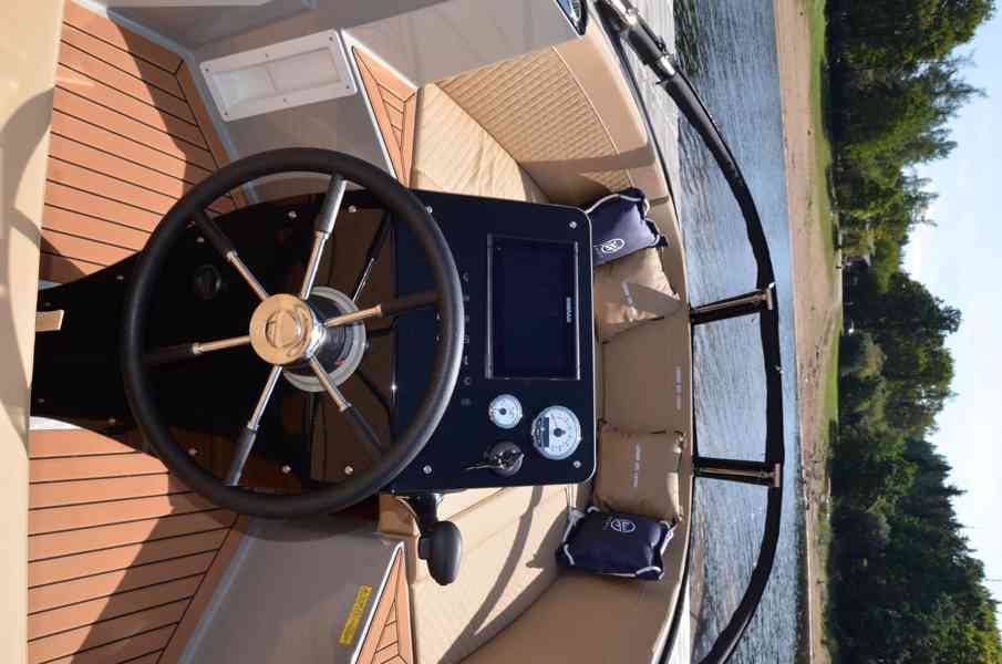 Nová motor. loď Corsiva 625 Tender + MOTOR - foto 4