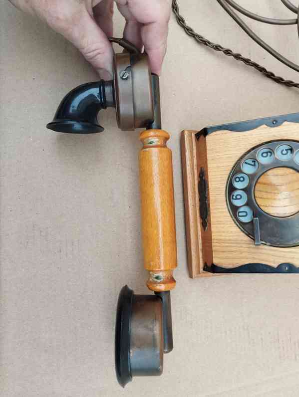 Starý telefon TESLA typ CS20, rok 1980  - foto 10