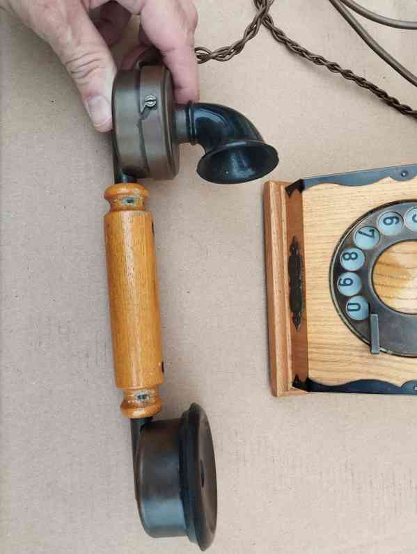 Starý telefon TESLA typ CS20, rok 1980  - foto 9
