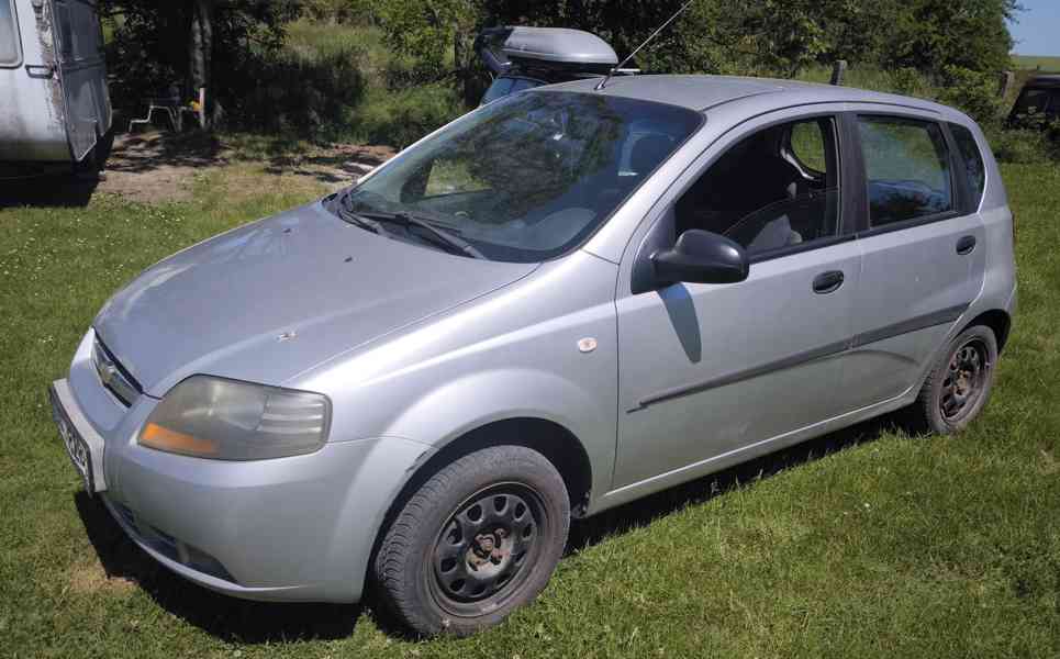 Chevrolet Klas Aveo 1.2, první majitelka, koupeno nové v ČR. - foto 1