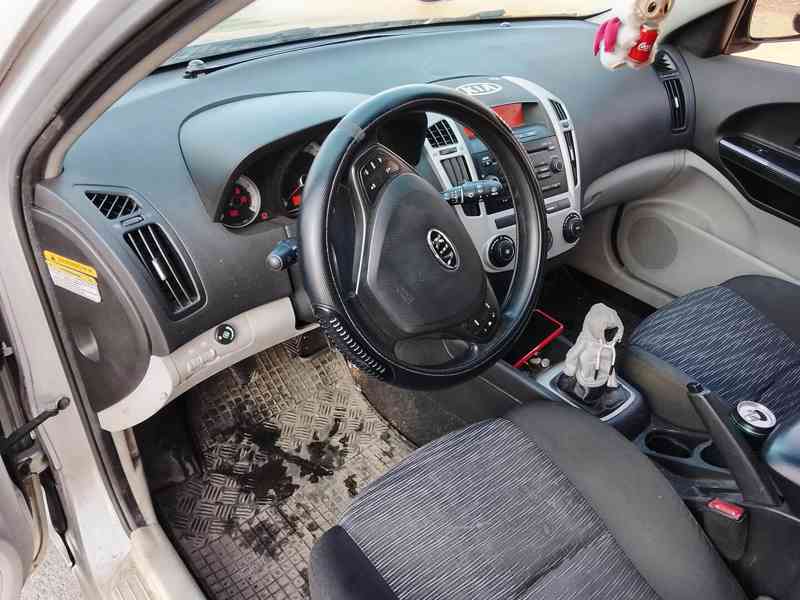 Kia Ceed 1,4 80Kw s LPG - foto 8