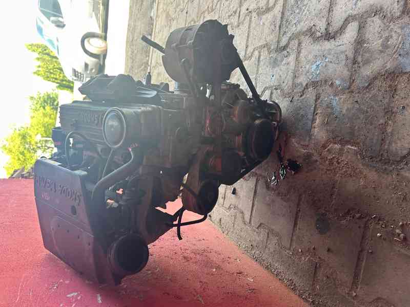 Motor 1,3 MPI Škoda Felicia 781.135M kompletní - foto 3