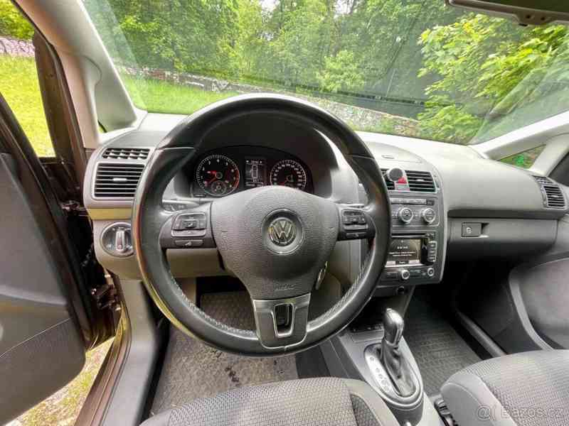 Volkswagen Touran 1,4   7 místný, automat, 2014 - foto 7