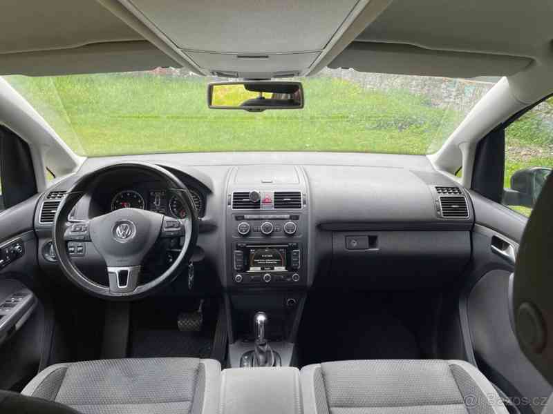 Volkswagen Touran 1,4   7 místný, automat, 2014 - foto 6