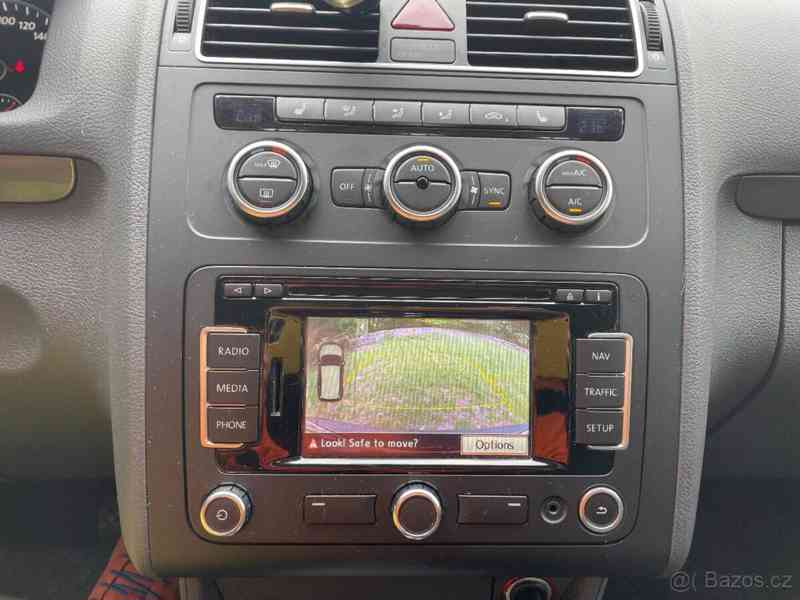 Volkswagen Touran 1,4   7 místný, automat, 2014 - foto 8