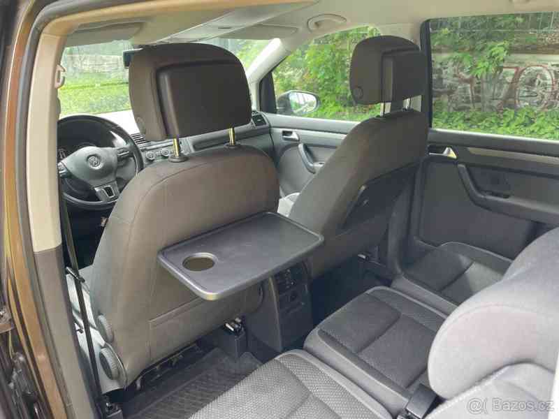 Volkswagen Touran 1,4   7 místný, automat, 2014 - foto 14