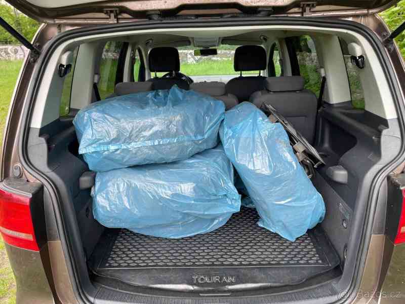 Volkswagen Touran 1,4   7 místný, automat, 2014 - foto 17