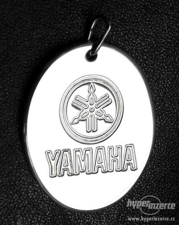 Motorkářský přívěsek Yamaha - foto 1