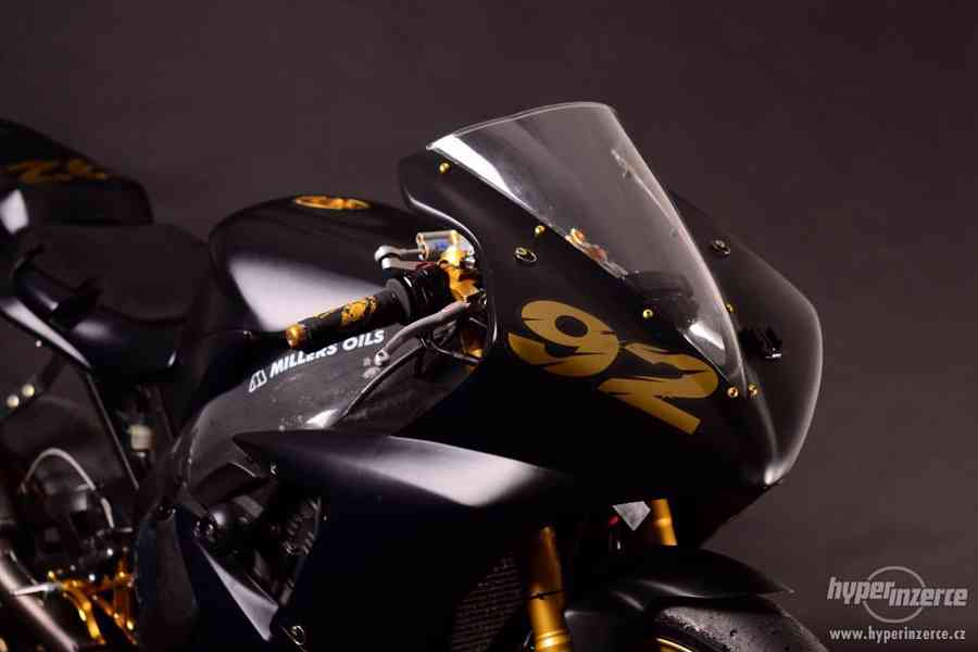 Okruhová Yamaha R1 2003 - foto 2