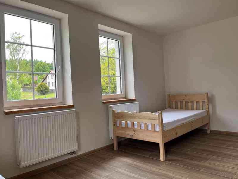 Nová rustikální postel - dřevěná. - foto 4