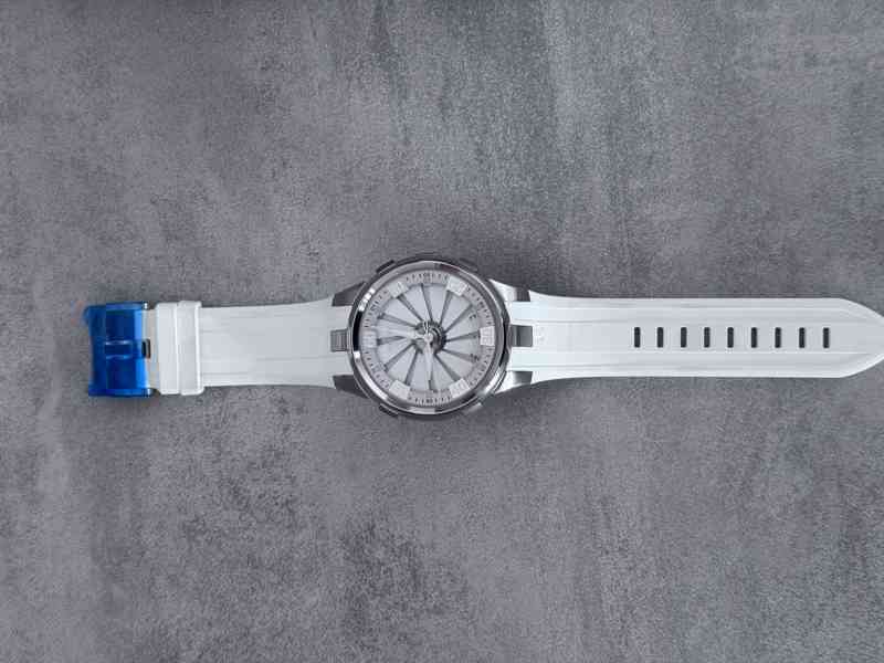 hodinky nenošené Perrelet Turbine Racing - foto 7