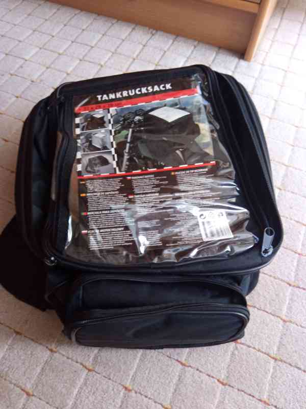 Magnetický batoh na nádrž motorky - foto 4