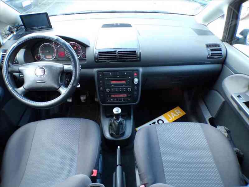 Seat Alhambra 2,0 TDI 7 MÍST,TAŽ.ZAŘ. - foto 5
