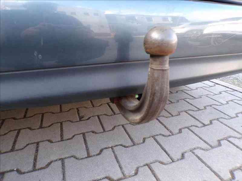 Seat Alhambra 2,0 TDI 7 MÍST,TAŽ.ZAŘ. - foto 12