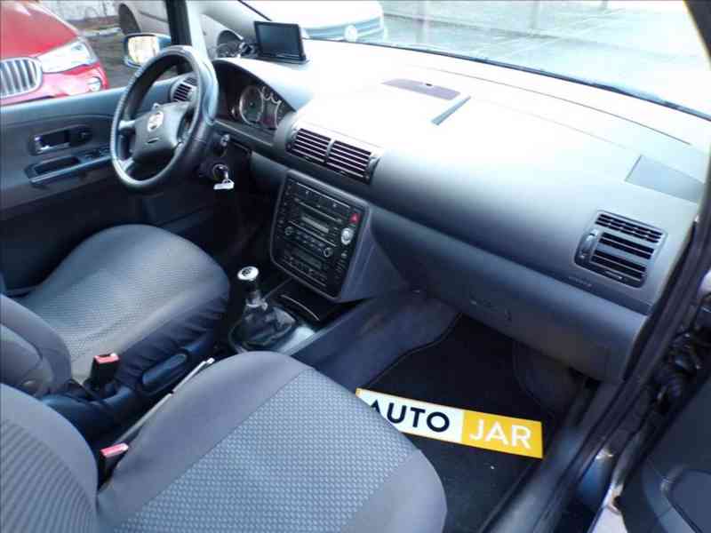 Seat Alhambra 2,0 TDI 7 MÍST,TAŽ.ZAŘ. - foto 14