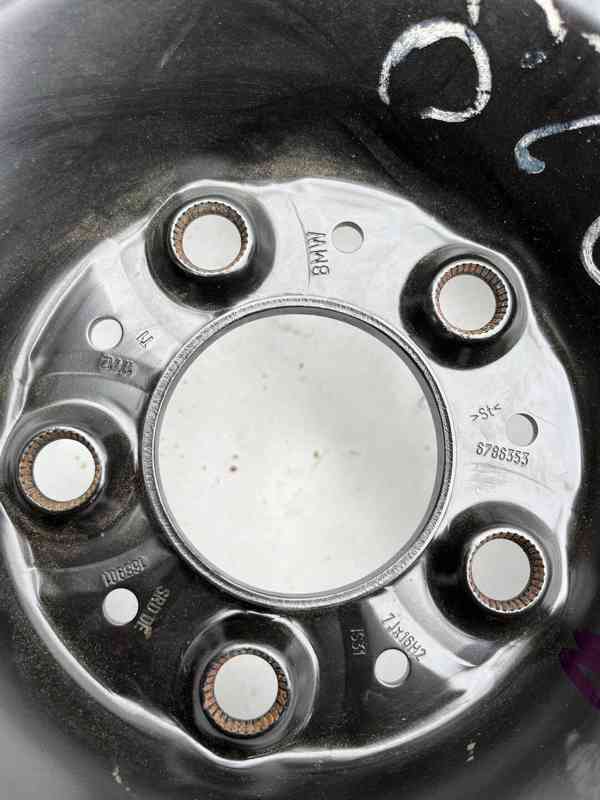 KOLA BMW F30 F31 E90 E46 16" ZIMNÍ - foto 2