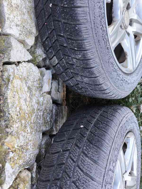 Pěkné zimní pneu na Al. diskách 5 X 110 z Opel Zafira. - foto 2