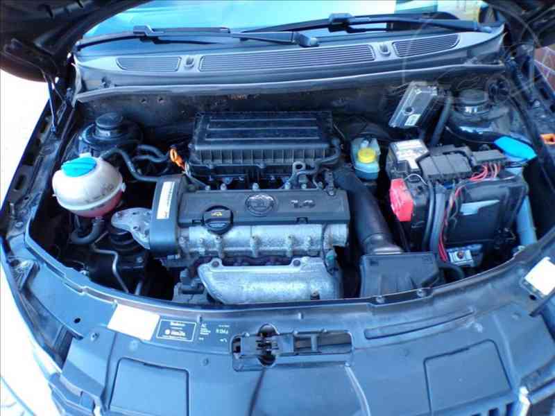 Škoda Fabia 1,4 16V DIGI.KLIMA - foto 12
