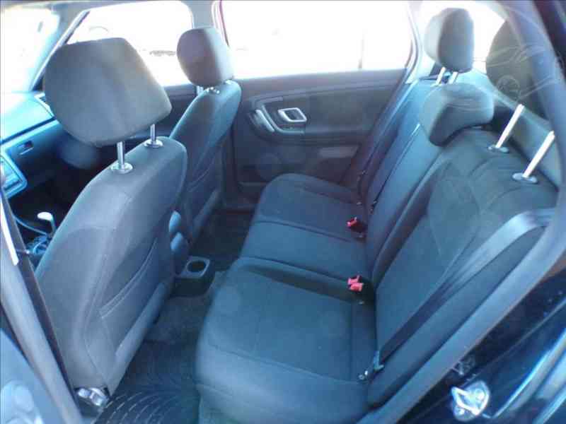 Škoda Fabia 1,4 16V DIGI.KLIMA - foto 8