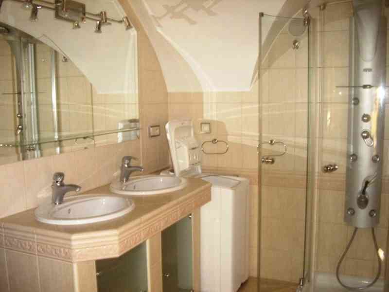 Pronájem bytu 3+kk v centru Znojma Obroková - foto 5