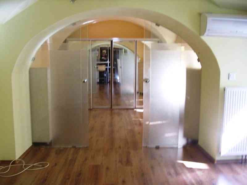 Pronájem bytu 3+kk v centru Znojma Obroková - foto 2