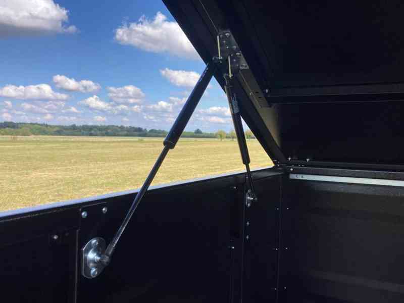 Přívěsný Vozík CAMPING Blackout s Nosičem na Stan Böckmann - foto 12