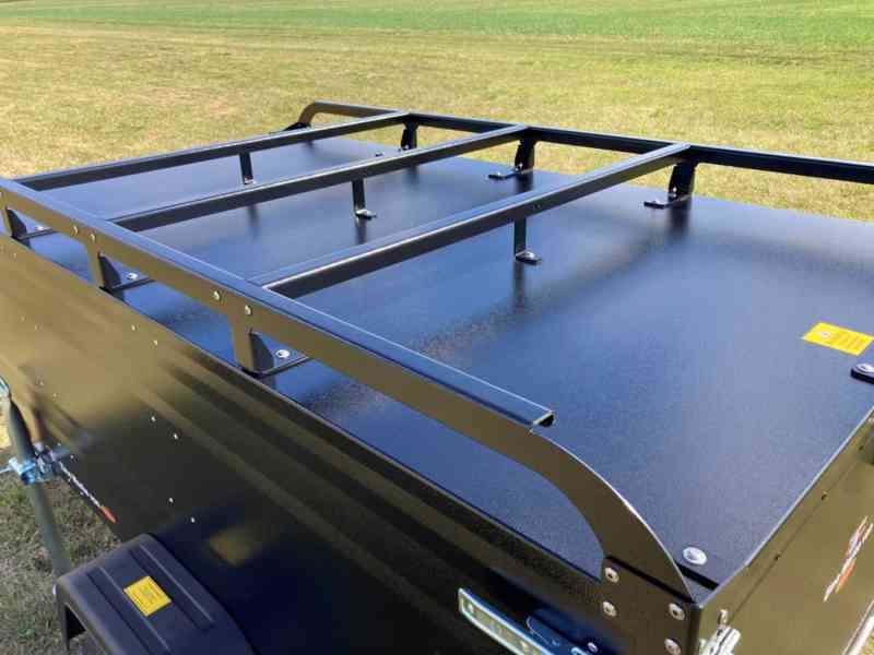 Přívěsný Vozík CAMPING Blackout s Nosičem na Stan Böckmann - foto 9