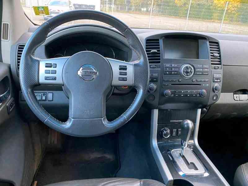 Nissan Pathfinder 2.5 dCi LE Aut. 140kw - foto 11