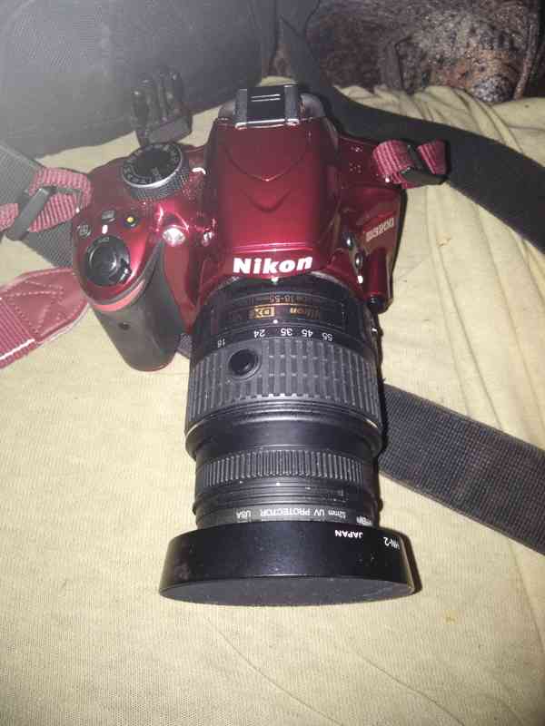 Nikon D3200 s objektivem af s 18-55mm