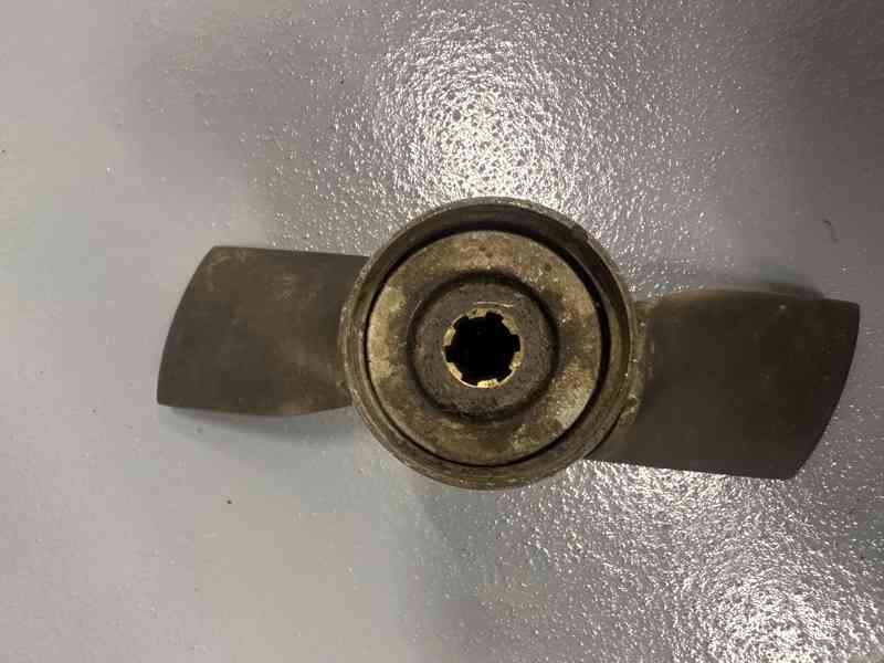 GORI lodní šroub 11,5" x 8" RHS/DV8 2011508021 - foto 4