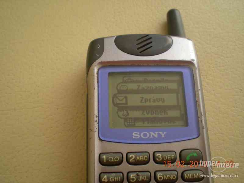 Sony CMD-Z5 - plně funkční telefony z r.2000 od 950,-Kč - foto 5