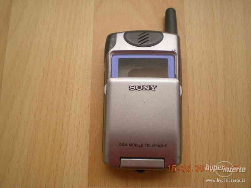 Sony CMD-Z5 - plně funkční telefony z r.2000 od 950,-Kč - foto 19