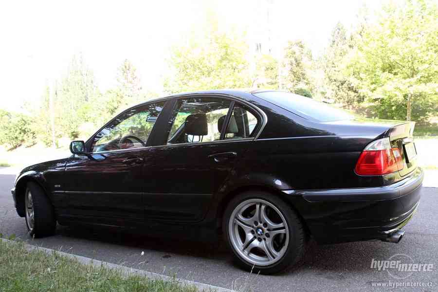 BMW E46 330i 170 kW sedan (2001): 17" alu, kůže, klima - foto 4