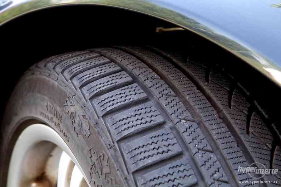BMW E46 330i 170 kW sedan (2001): 17" alu, kůže, klima - foto 16