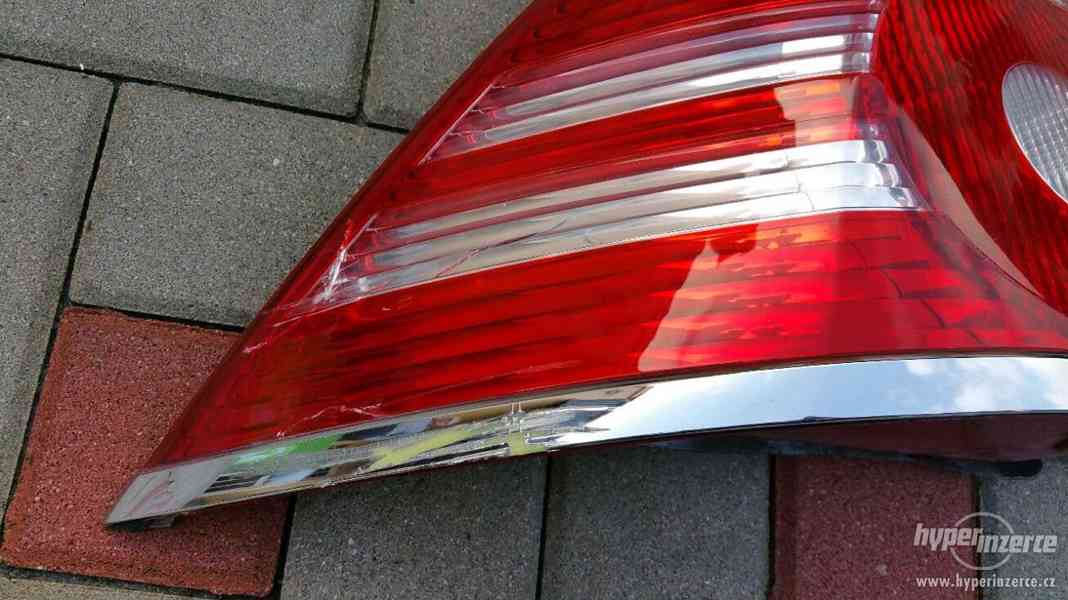 Levé zadní světlo Ford Mondeo MK3 - foto 2