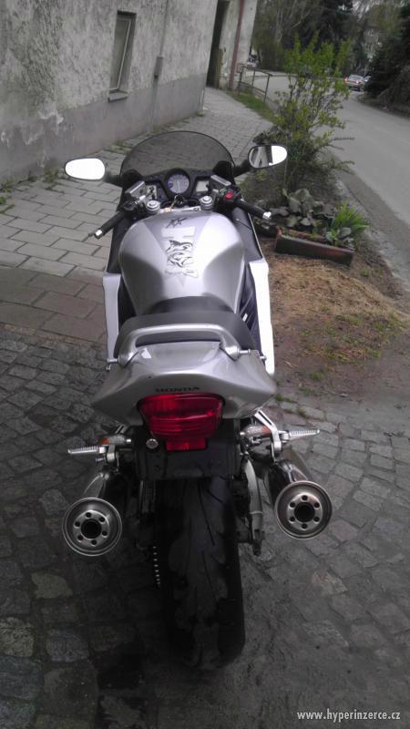 Honda CBR 1100XX Blackbird - foto 3