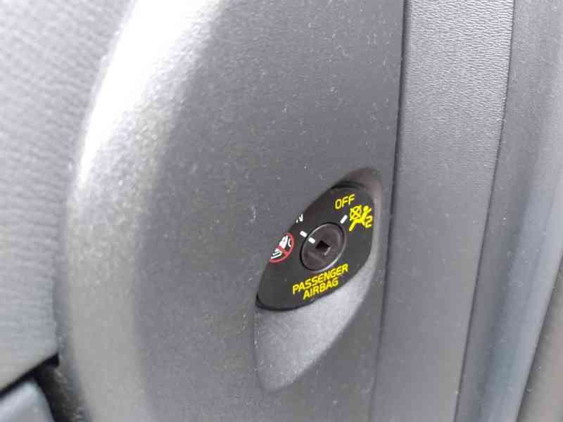 VOLVO V60 D3 2.0D MANUÁL,NAVI,AC, DPH - foto 26