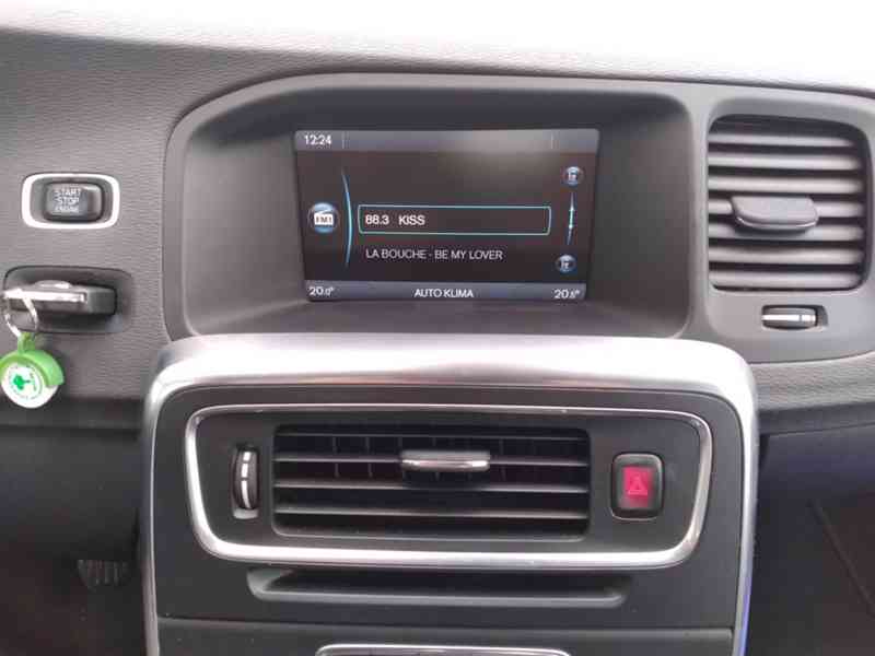 VOLVO V60 D3 2.0D MANUÁL,NAVI,AC, DPH - foto 18