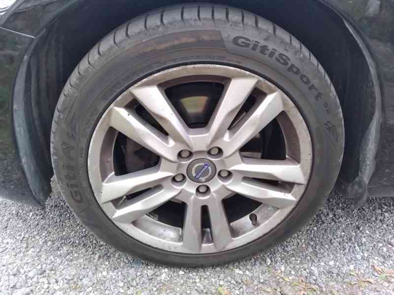 VOLVO V60 D3 2.0D MANUÁL,NAVI,AC, DPH - foto 36