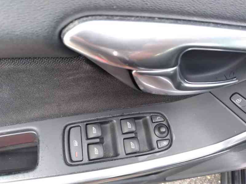 VOLVO V60 D3 2.0D MANUÁL,NAVI,AC, DPH - foto 24