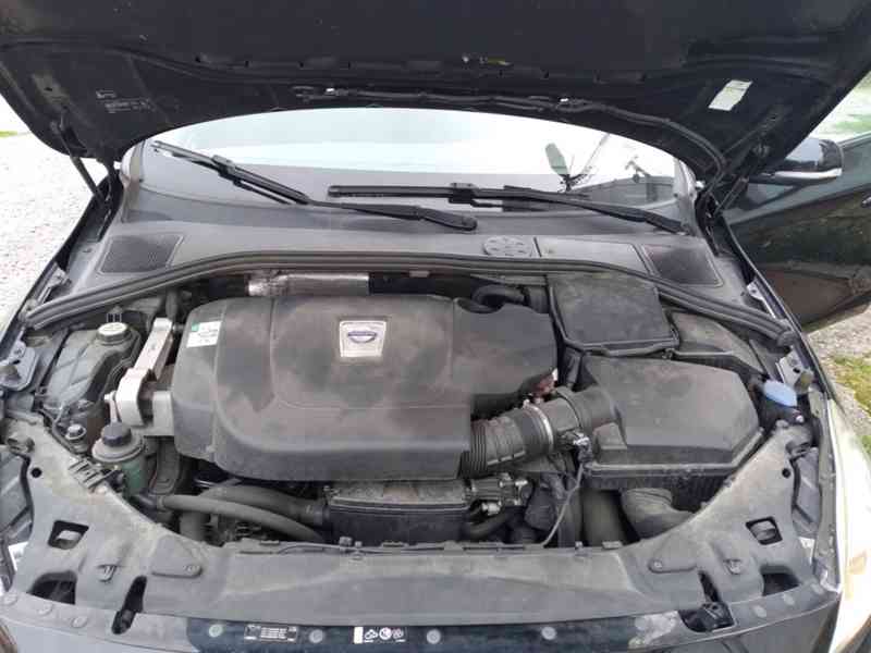 VOLVO V60 D3 2.0D MANUÁL,NAVI,AC, DPH - foto 29