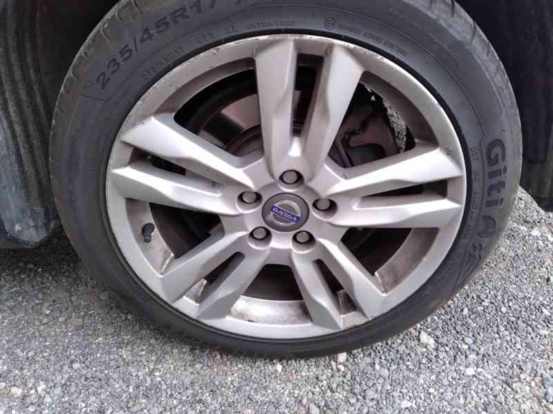VOLVO V60 D3 2.0D MANUÁL,NAVI,AC, DPH - foto 37