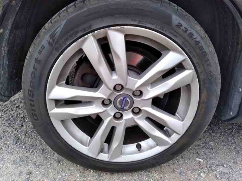 VOLVO V60 D3 2.0D MANUÁL,NAVI,AC, DPH - foto 38