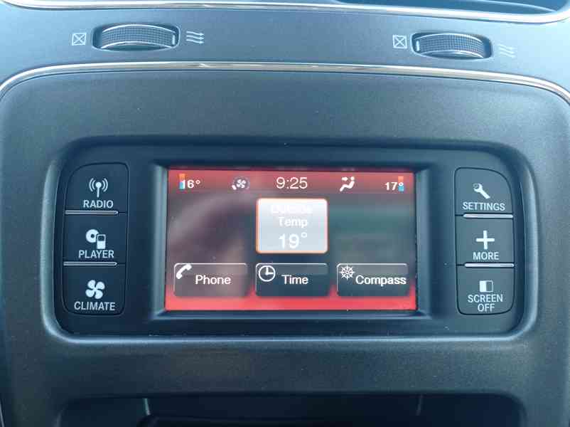 Fiat Freemont 2.0JTD 125kW/7míst/Výhřev/1Maj  - foto 36